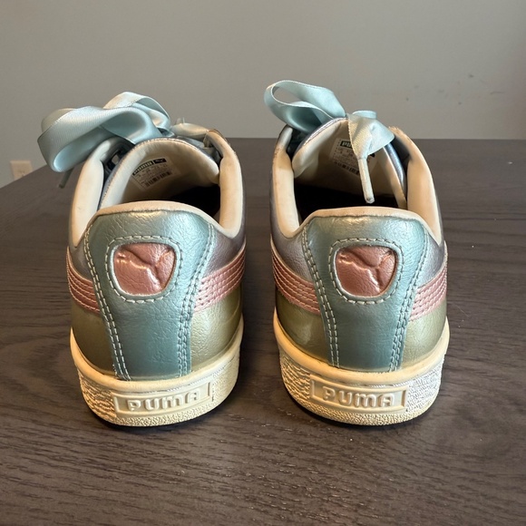 Puma Women’s Basket‎ Heart Bauble FM Sneakers Casual Silver Size 7,5 - Picture 2 of 11